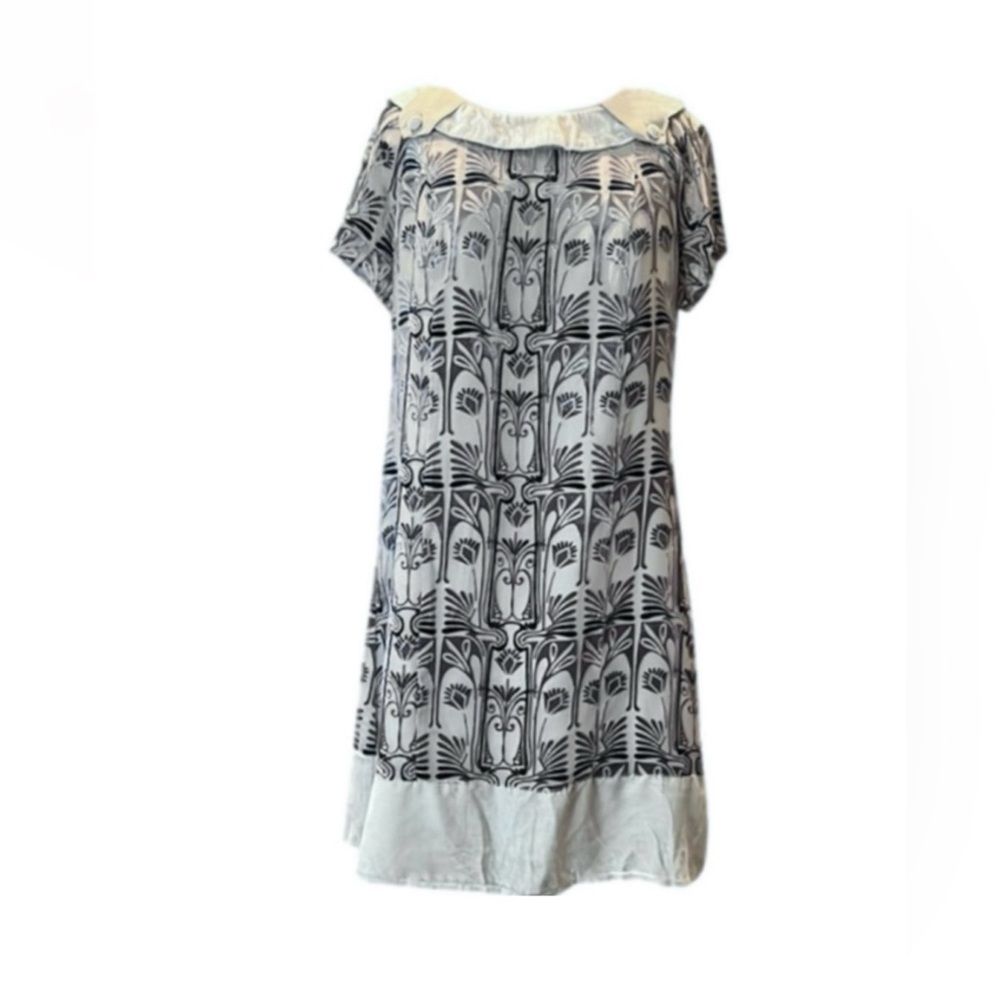 BCBG Burnt Velvet Short Sleeved Shift Dress Size M